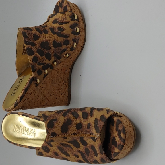 Michael Kors wedge leopard print leather sandals, size 6.5, rarely worn - Picture 3 of 12